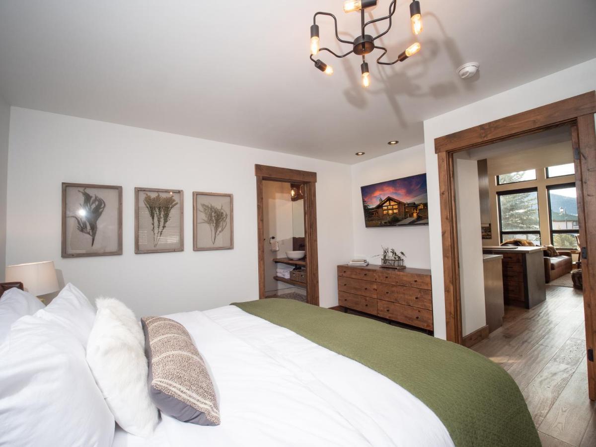Chic Retreat Indoor Outdoor Fireplace, Private Jacuzzi, Great Location! Estes Park Dış mekan fotoğraf