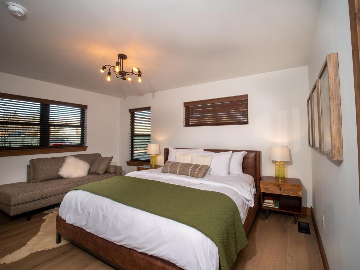 Chic Retreat Indoor Outdoor Fireplace, Private Jacuzzi, Great Location! Estes Park Dış mekan fotoğraf
