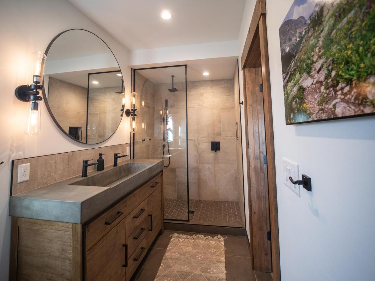 Chic Retreat Indoor Outdoor Fireplace, Private Jacuzzi, Great Location! Estes Park Dış mekan fotoğraf
