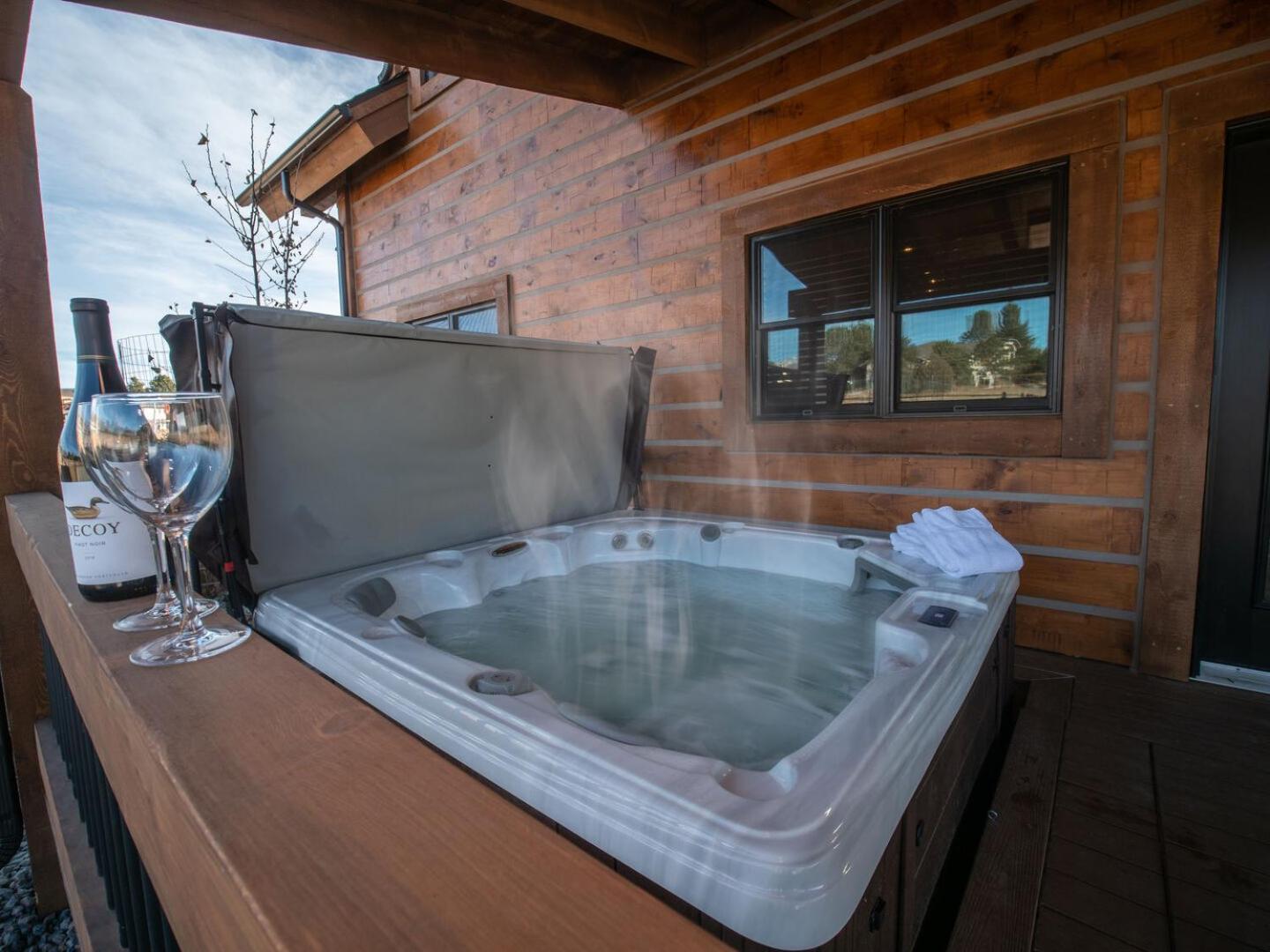 Chic Retreat Indoor Outdoor Fireplace, Private Jacuzzi, Great Location! Estes Park Oda fotoğraf